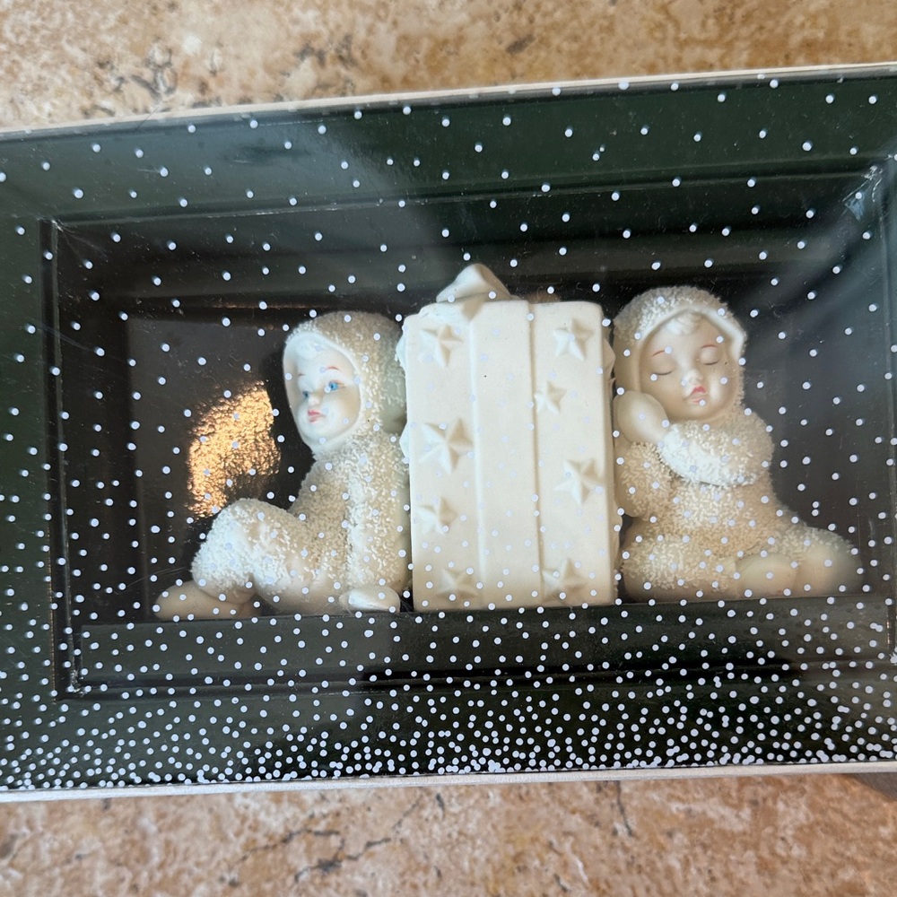 Department 56 Cream Snowbabies with Star Block